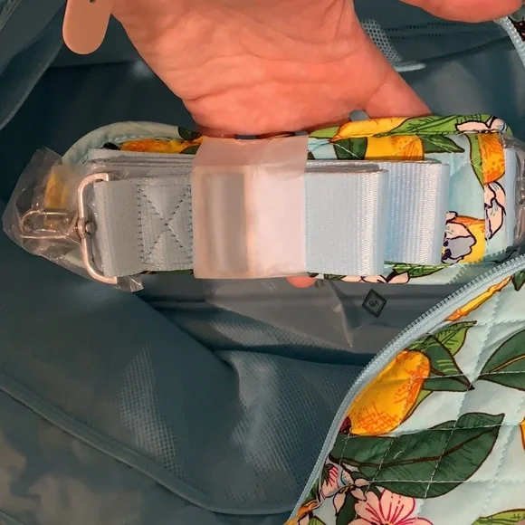 NWT vera bradley grand traveler duffel bag lemon grove - Picture 8 of 10